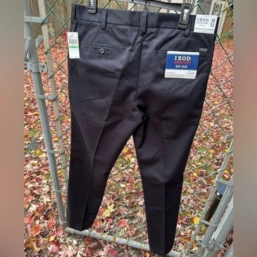 IZOD Men's American Chino Slim Fit Pants, 34Wx32L SLIM‎ (Black) (NWT)